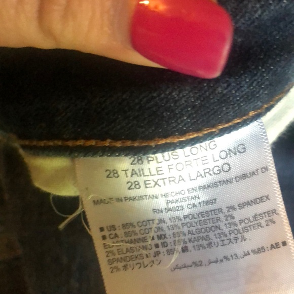 Old Navy Boyfriend Straight Jeans - Picture 2 of 3